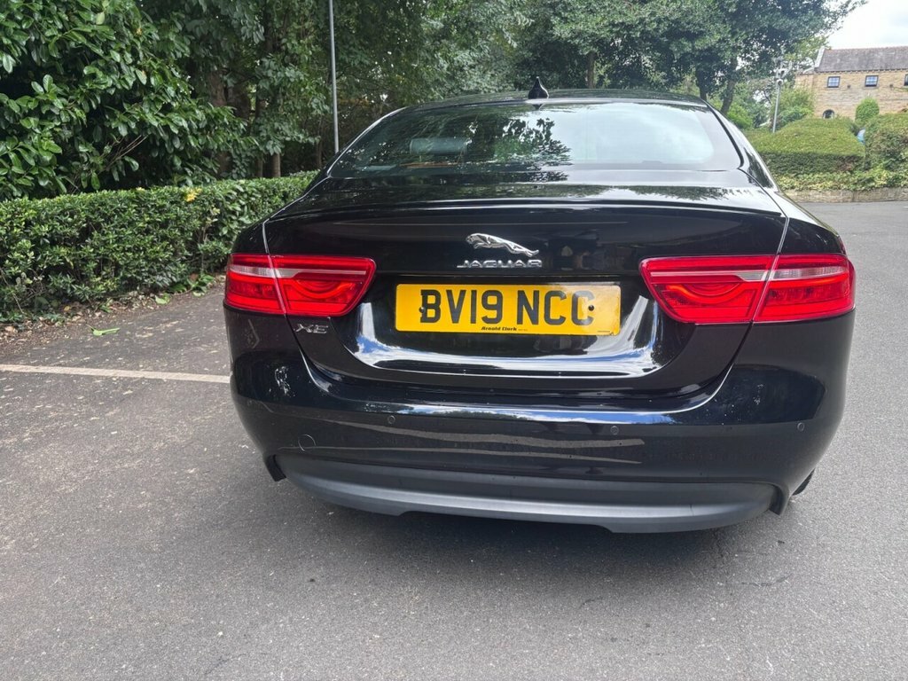 Jaguar XE 2L R-sport Black #5