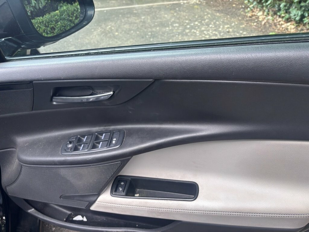 Jaguar XE Xe R-sport Black #13