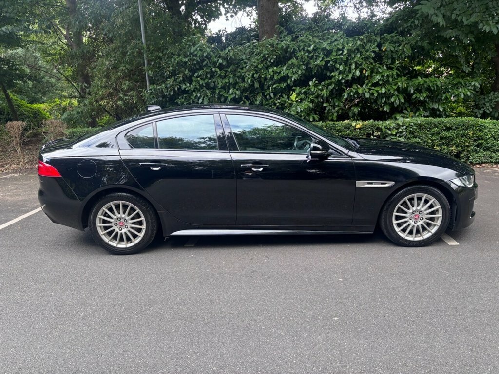 Jaguar XE 2L R-sport Black #3