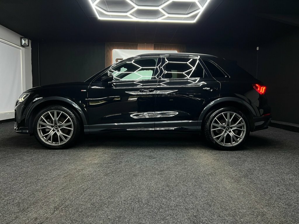 Audi Q3 Suv KP70SRZ Black #4