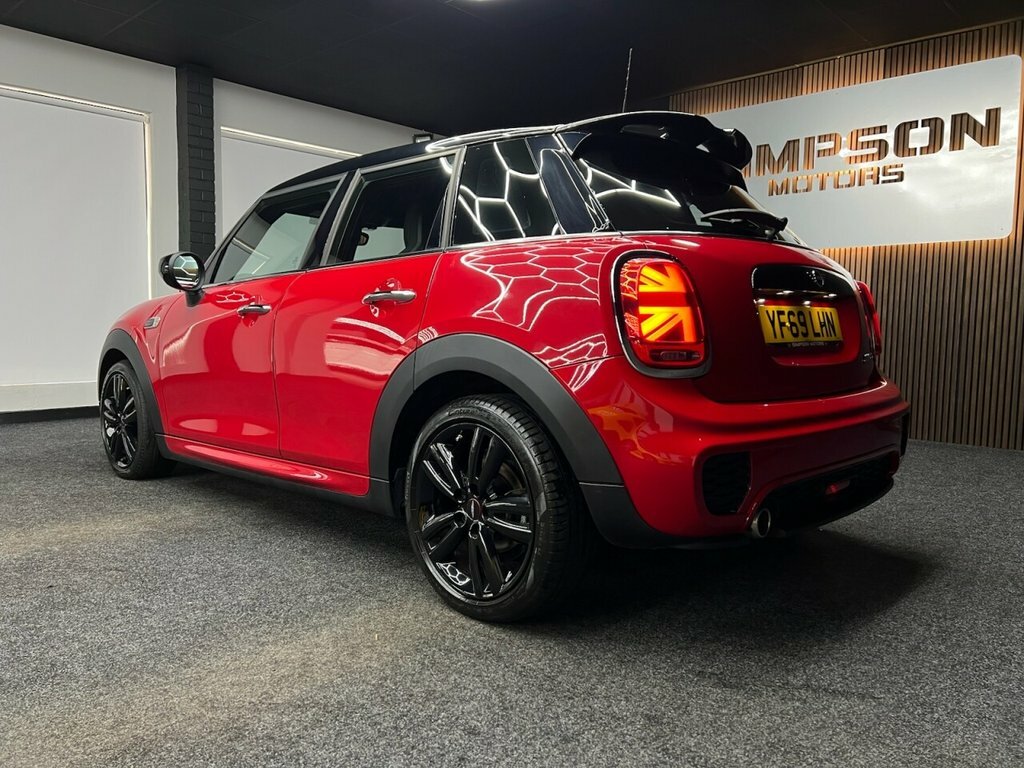 Mini Hatch 1.5L Cooper Sport YF69LHN Red #5