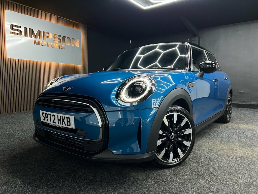 Mini Hatch 1.5L Cooper Exclusive Blue