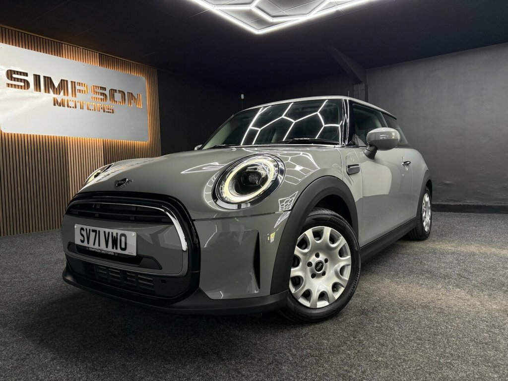 Mini Hatch 1.5L One Classic Grey