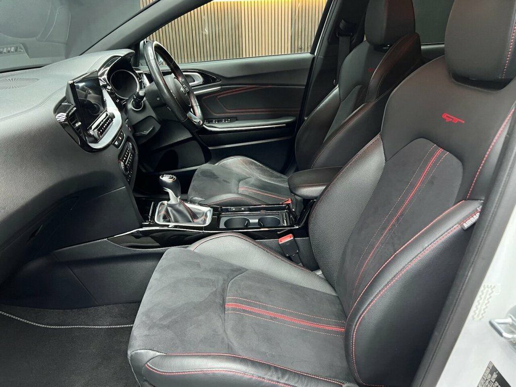 Kia Ceed 1.6L Gt White #2