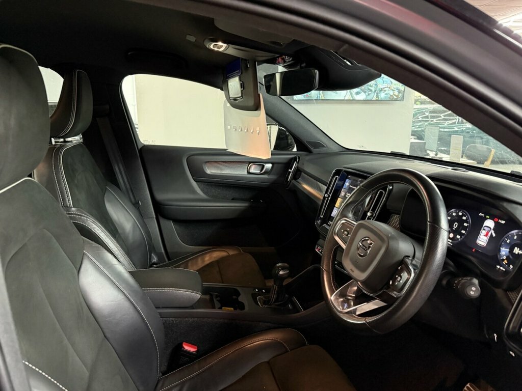Volvo XC40 1.5L R-design SV21WGP Grey #4