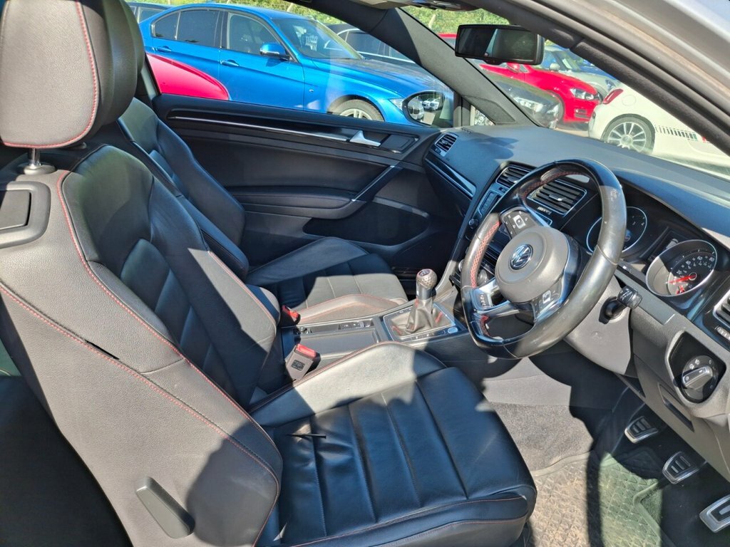 Volkswagen Golf Golf Gti Performance Red #5