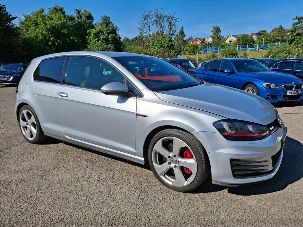 Volkswagen Golf Golf Gti Performance Red #1