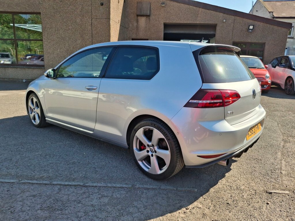 Volkswagen Golf Golf Gti Performance Red #3