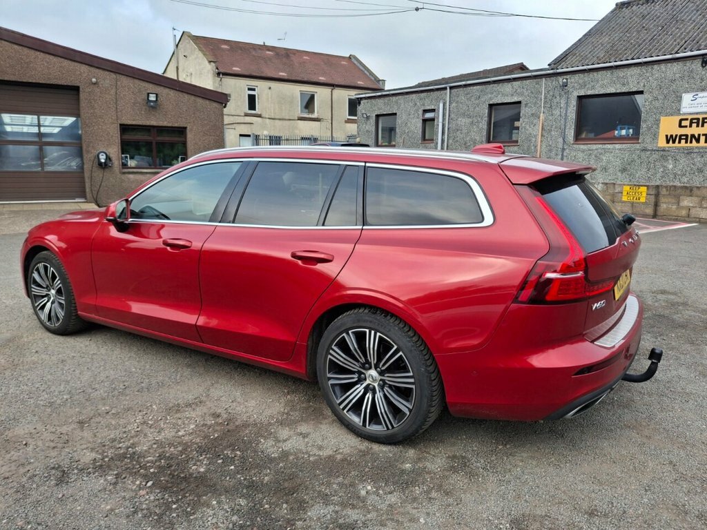 Volvo V60 2L Inscription Red #3