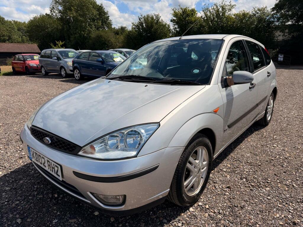 Ford Focus Hatchback 1.6I 16V Zetec 200202 Silver #3