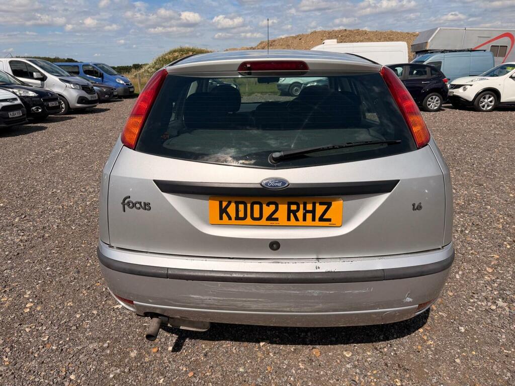 Ford Focus Hatchback 1.6I 16V Zetec 200202 Silver #6
