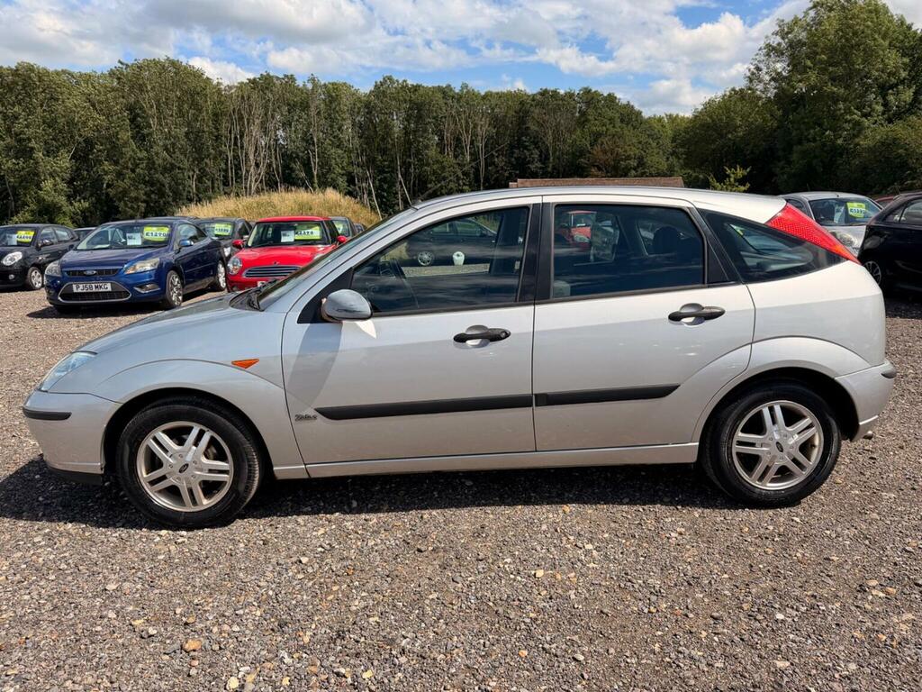 Ford Focus Hatchback 1.6I 16V Zetec 200202 Silver #5