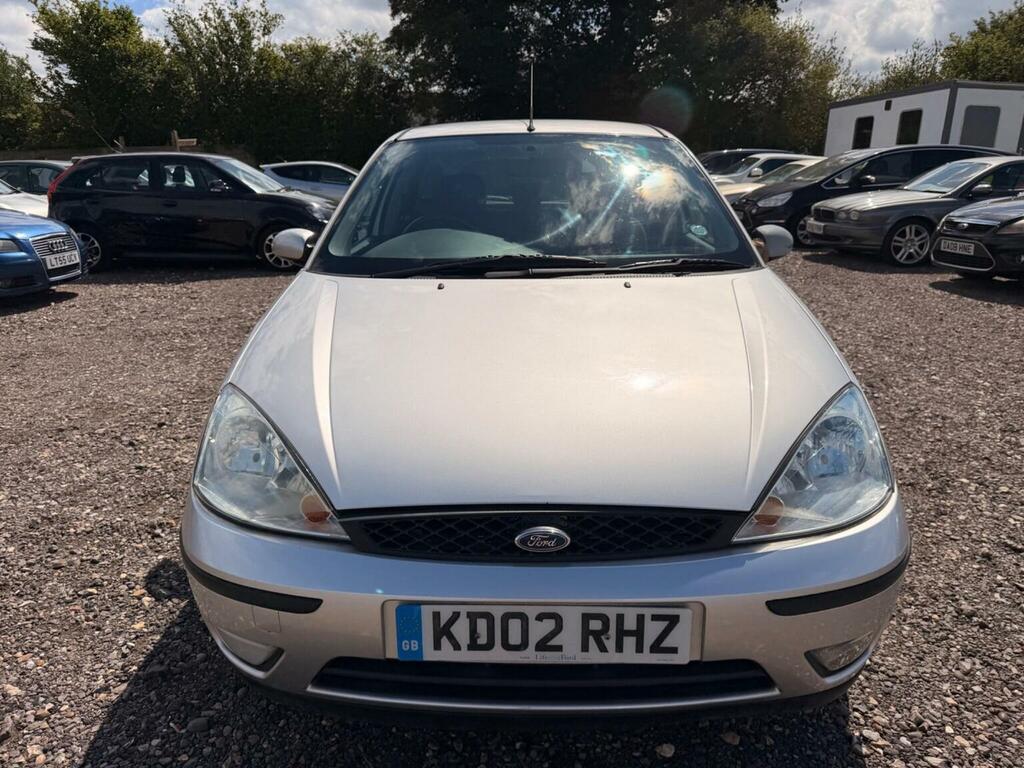Ford Focus Hatchback 1.6I 16V Zetec 200202 Silver #2
