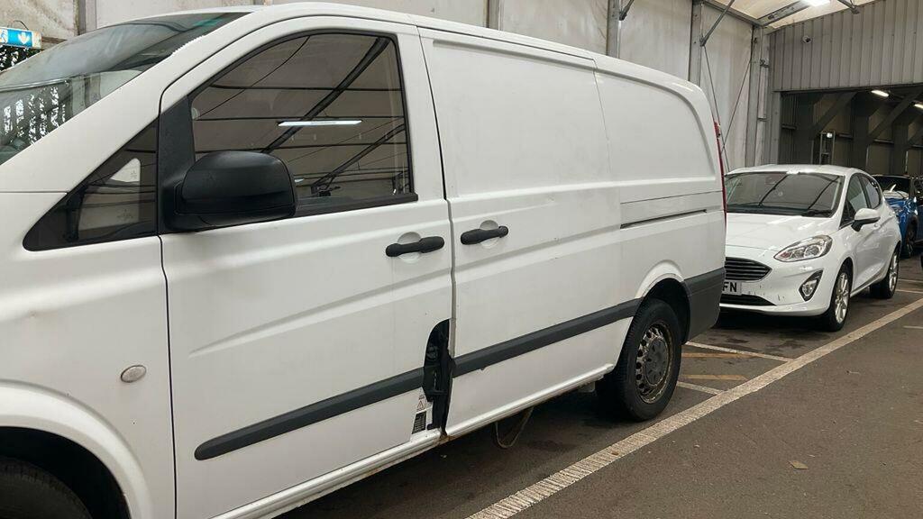 Mercedes-Benz Vito 2.1 116 Cdi Dualiner 163 Bhp Black #7
