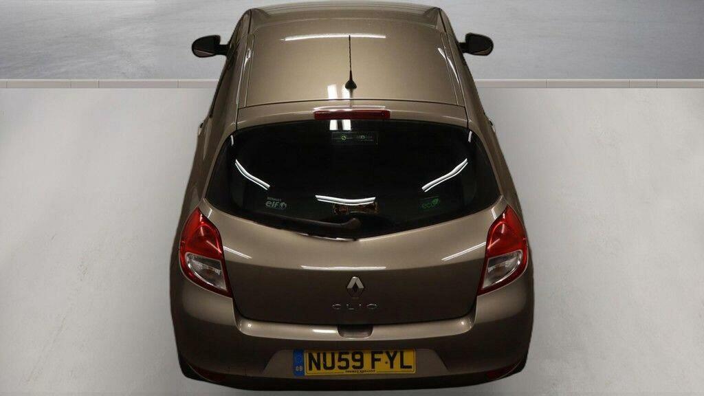 Renault Clio 1.1 Dynamique Tce Beige May 2024 Mot Just S Beige #8