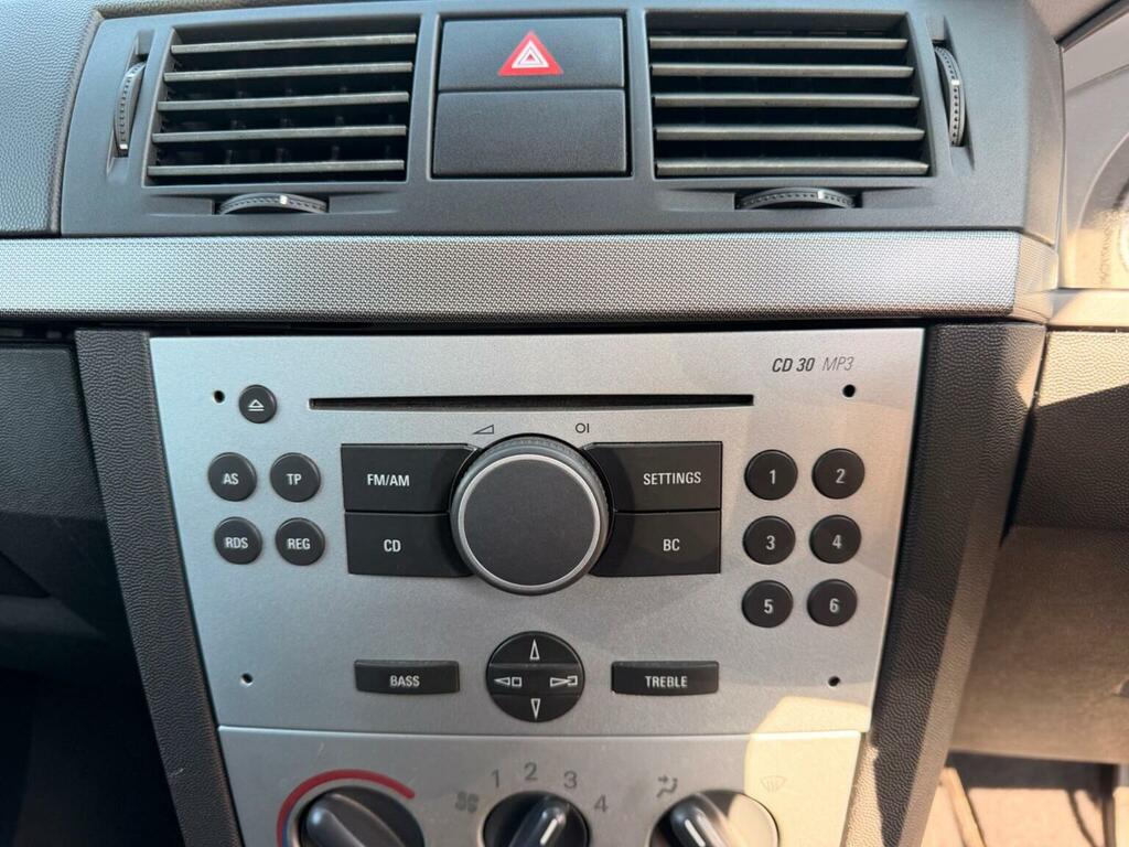 Vauxhall Meriva 1.4L Life Silver #20