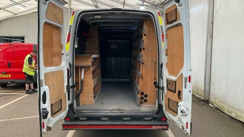 Renault Master White #8