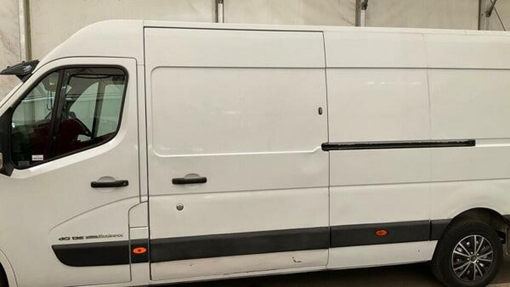 Renault Master 2.3 Dci Energy 35 Business Fwd Lwb Medium Roof Eur White #4