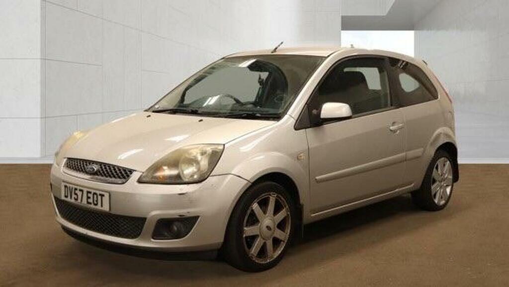 Ford Fiesta 1.25 Zetec Climate Silver #3