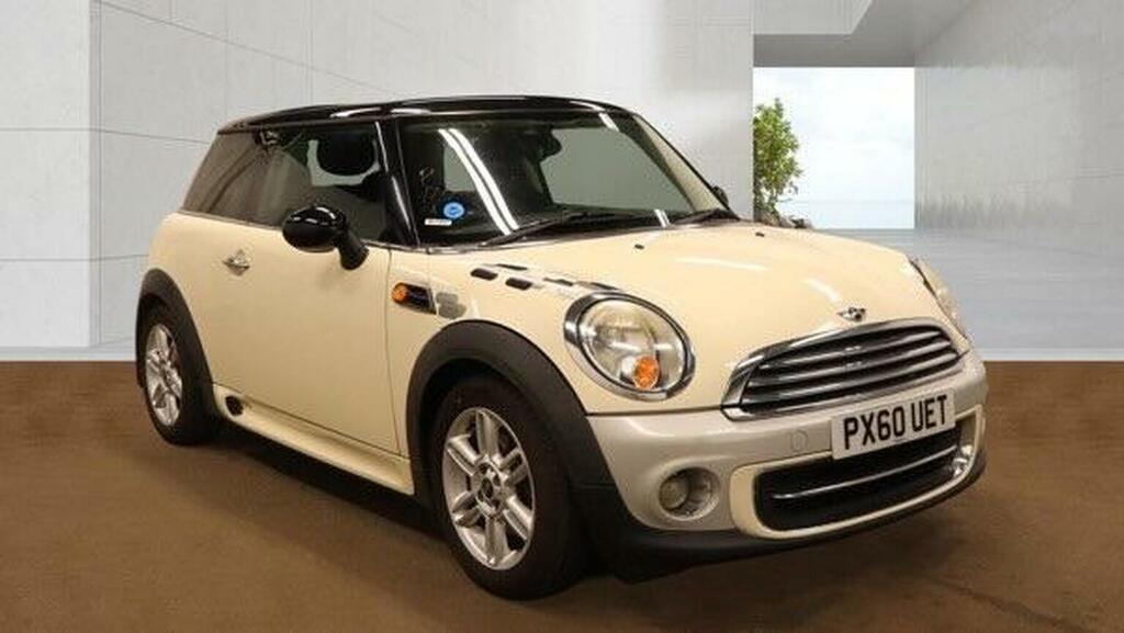 Mini Hatch 1.6 Cooper Euro 5 White