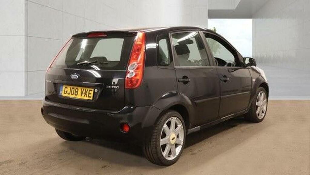 Ford Fiesta Zetec Climate Silver #7