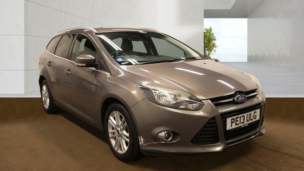 Ford Focus Estate 1.6 Tdci Titanium Euro 5 Ss 201313 Brown