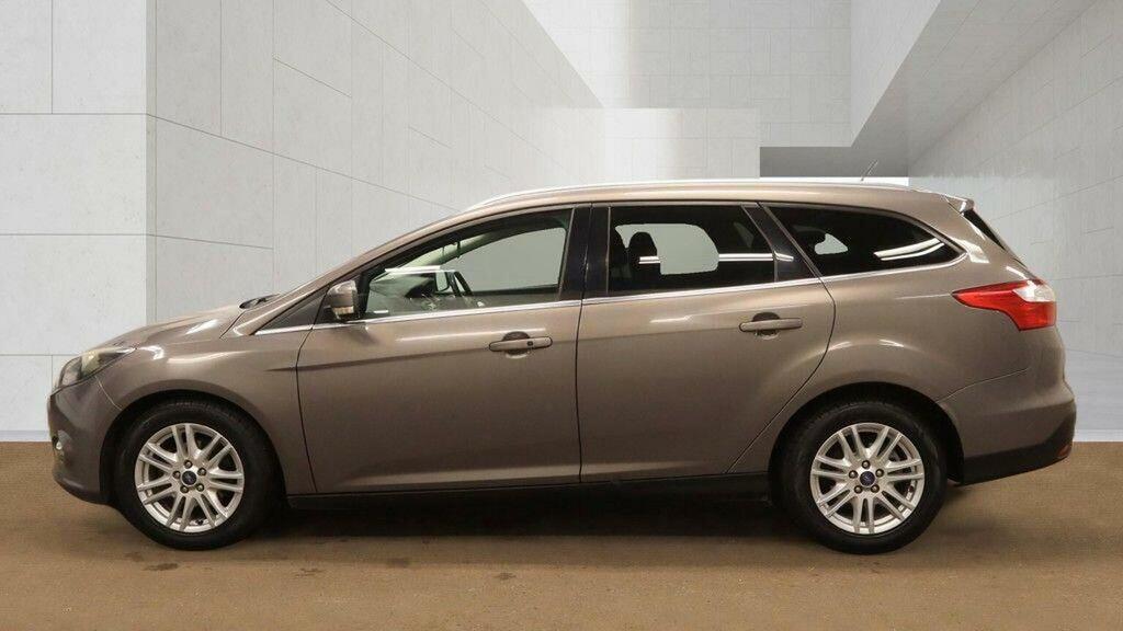 Ford Focus Estate 1.6 Tdci Titanium Euro 5 Ss 201313 Brown #5
