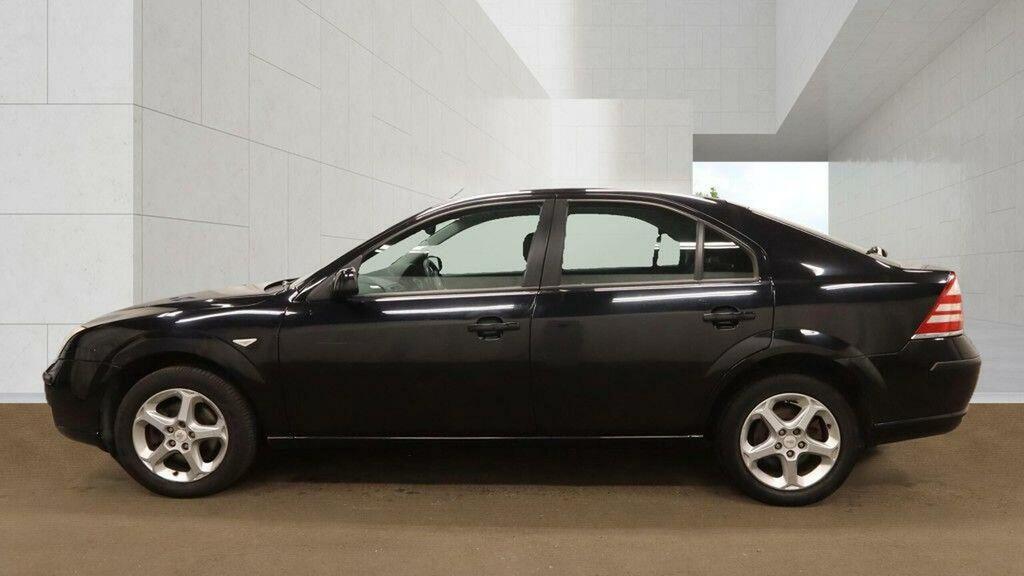 Ford Mondeo 1.8 Edge Black #4