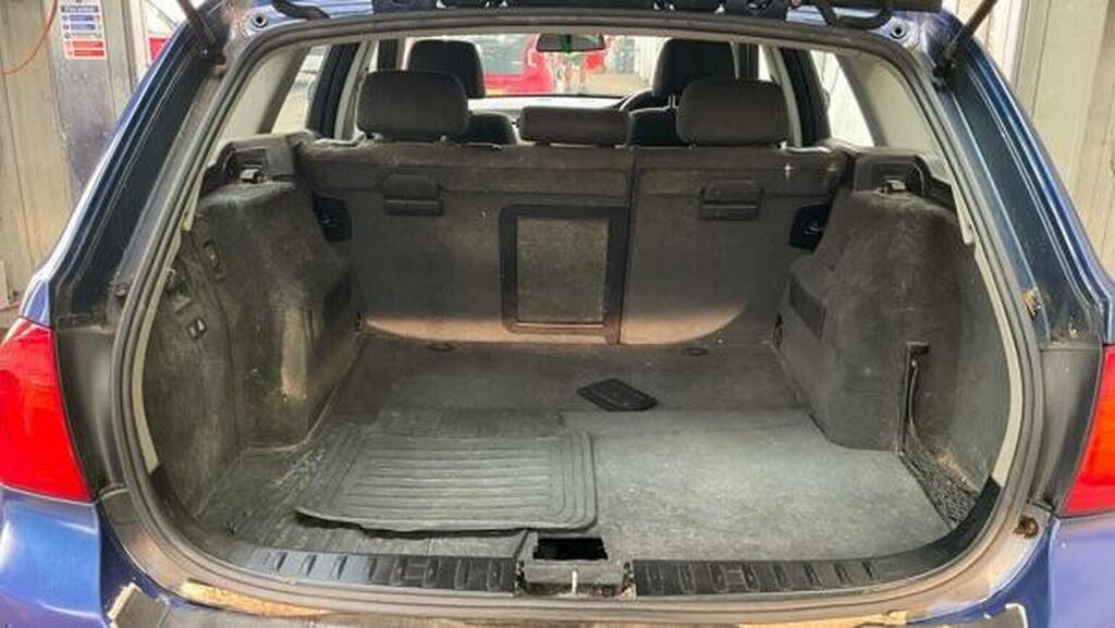 BMW 3 Series Saloon 2.0 Black #12