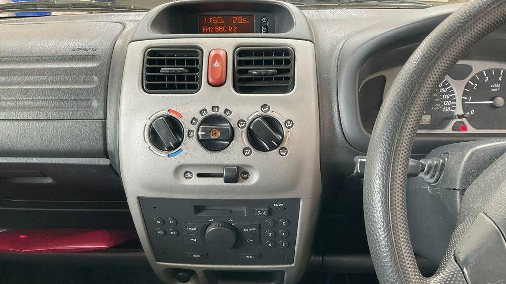 Vauxhall Agila Enjoy 16V Twinport 5-Door Red #9