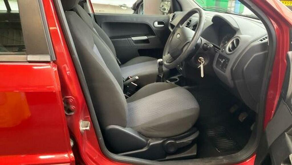 Ford Fusion 1.4 Zetec Climate Grey #8