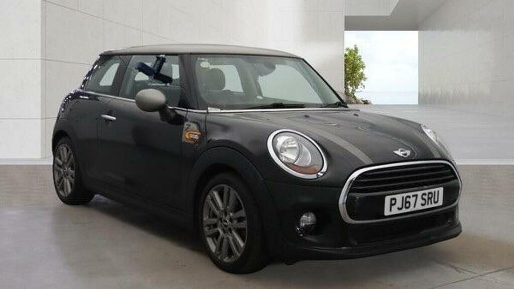 Mini Hatch Hatchback 1.5 Cooper Seven Euro 6 Ss 2017 PJ67SRU Black