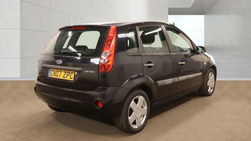 Ford Fiesta Hatchback 1.4 Zetec Climate 200707 Silver #8