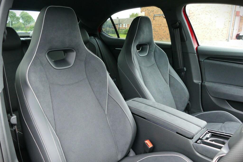 Skoda Superb Superb Hatch Sportline 2.0 Tdi 150 Ps Dsg Red #4