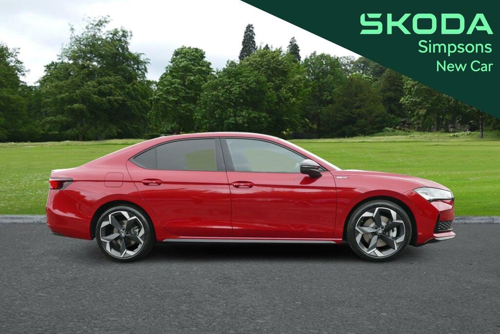 Skoda Superb Superb Hatch Sportline 2.0 Tdi 150 Ps Dsg Red #5