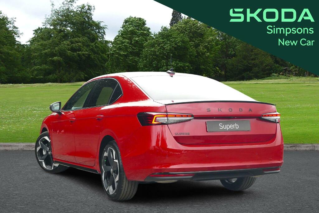 Skoda Superb Superb Hatch Sportline 2.0 Tdi 150 Ps Dsg Red #3