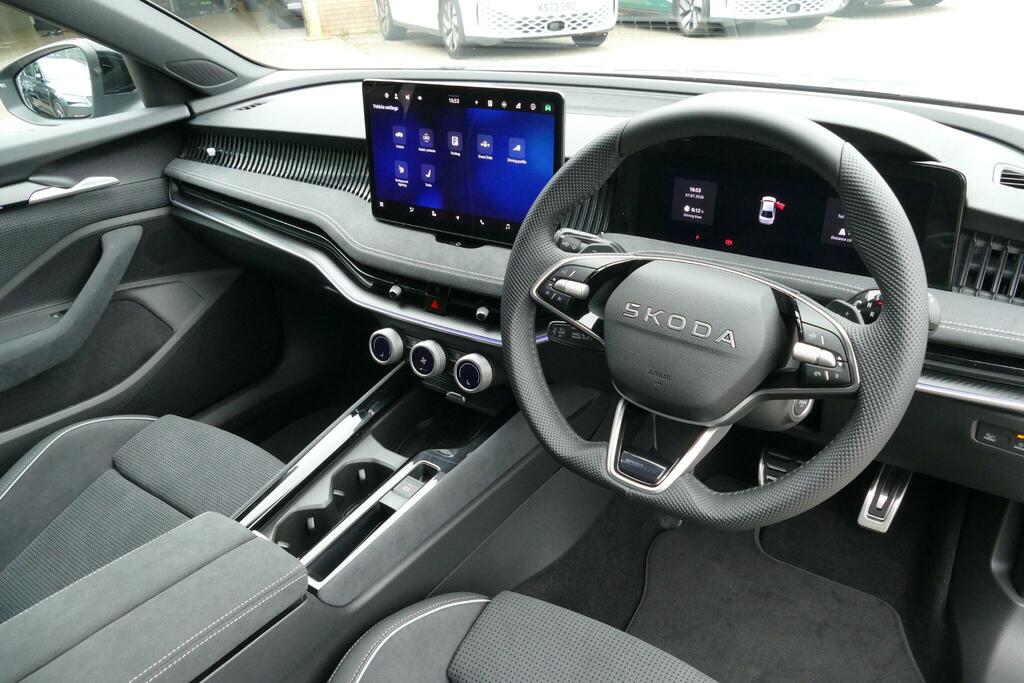 Skoda Superb Superb Hatch Sportline 1.5 Tsi E-tec 150 Ps Dsg Silver #4