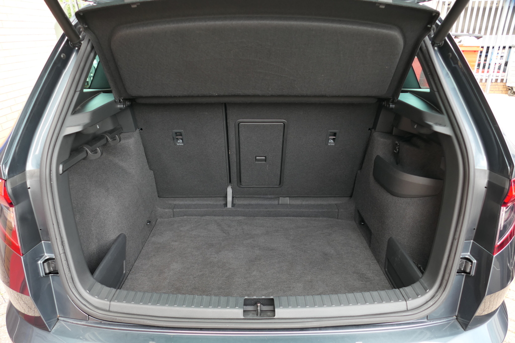 Skoda Karoq 2021 Suv 2.0Tdi 116Ps Se L Scr Dsg Grey #31
