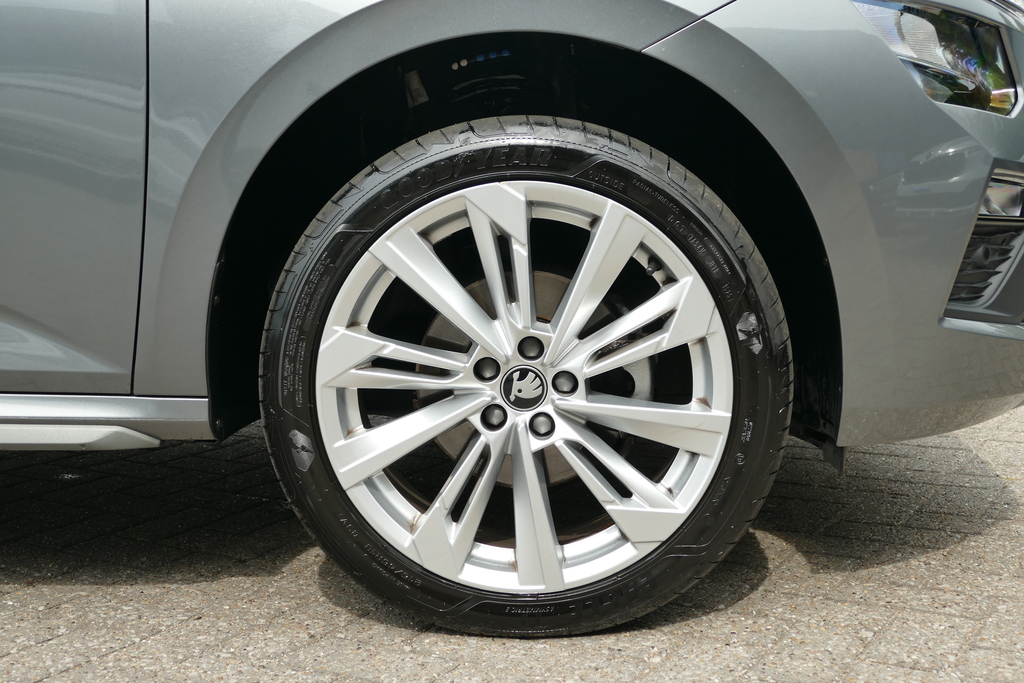 Skoda Kamiq 1.5 Tsi Se L Edition Dsg 150 Ps Grey #5