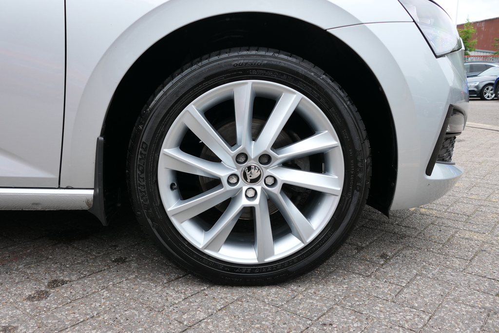 Skoda Scala 1.5 Tsi Se L 150 Ps Silver #5