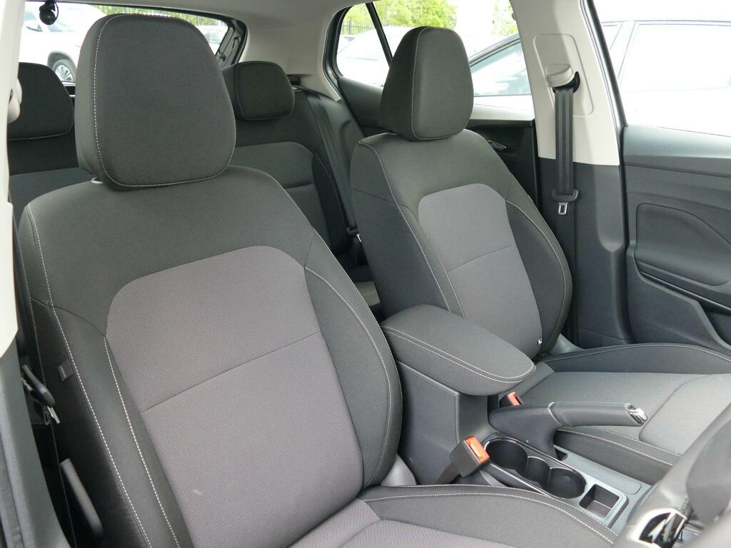 Skoda Fabia 1.0 Tsi 116 Design Edition Dsg 116 Ps Grey #4