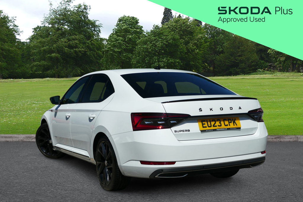 Skoda Superb 2.0 Tdi Cr Sport Line Plus Dsg 150 Ps White #3