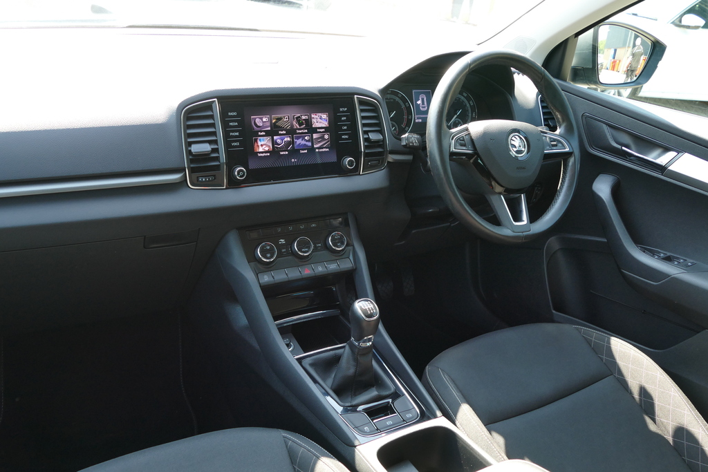 Skoda Karoq 1.0 Tsi Se 0 Ps Grey #2