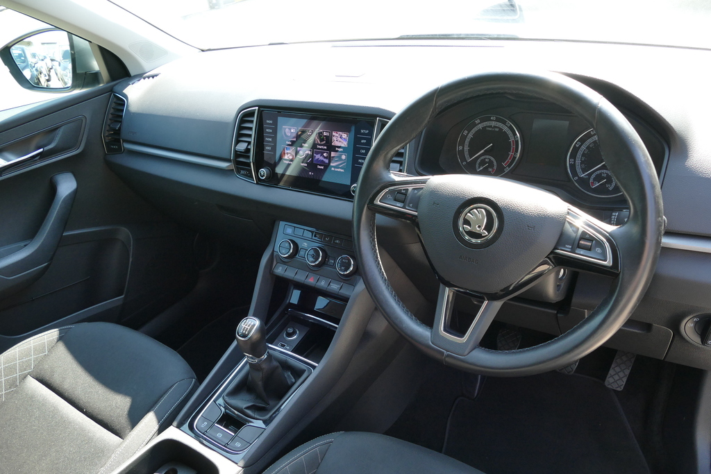 Skoda Karoq 1.0 Tsi Se 0 Ps Grey #6