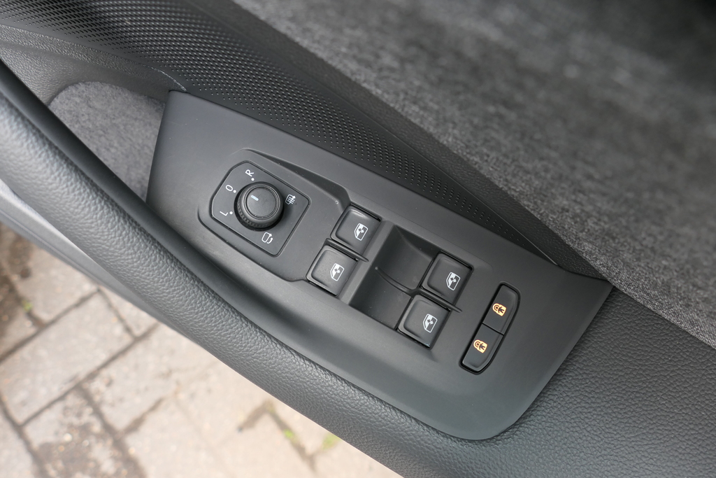 Skoda Superb Se Technology Blue #32