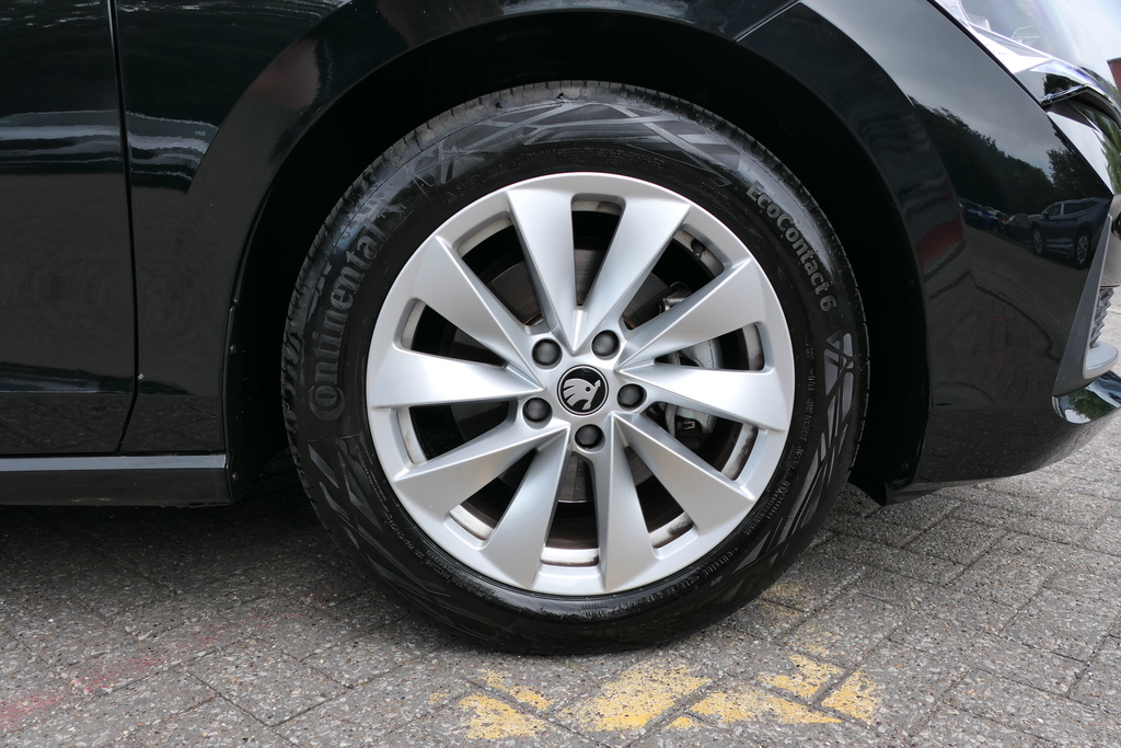 Skoda Superb 1.5 Tsi E-tec Se Technology Dsg 0 Ps Black #5