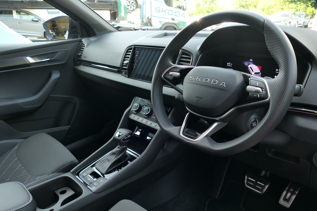 Skoda Karoq 1.5 Tsi Sportline Edition Dsg 150 Ps White #6
