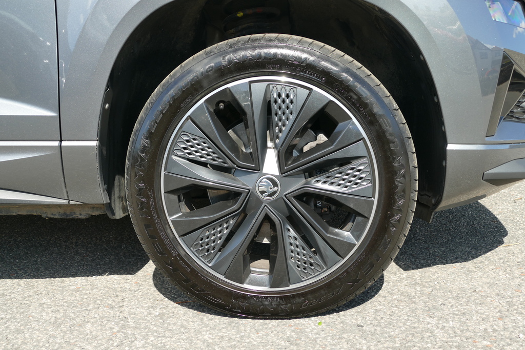 Skoda Karoq 2.0 Tdi 150 Sportline 4X4 Dsg 150 Ps Grey #6