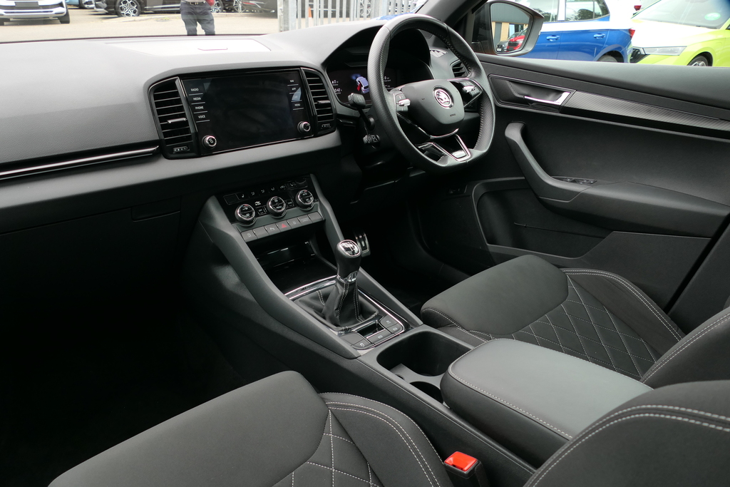 Skoda Karoq 1.5 Tsi Sportline 0 Ps Orange #2