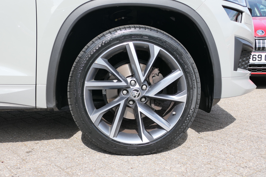 Skoda Kodiaq 1.5 Tsi Sport Line Dsg 7 Seat 0 Ps Grey #5